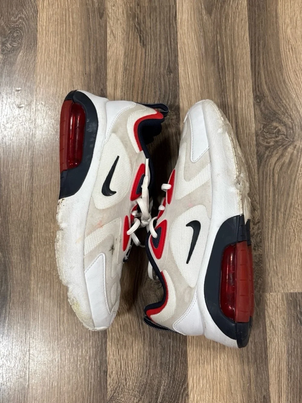 Nike Kids White and Red Low-Top Sneakers